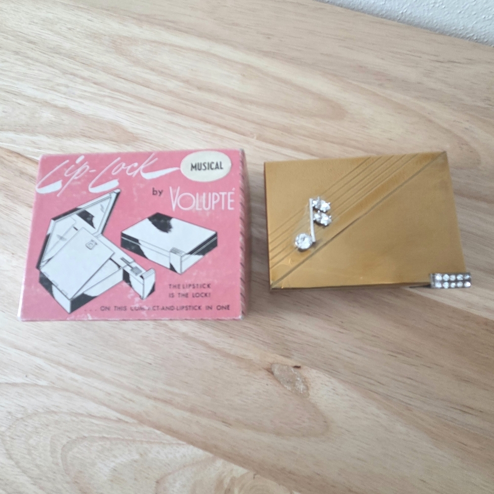 Vintage Volupte Musical Lip-Lock Compact